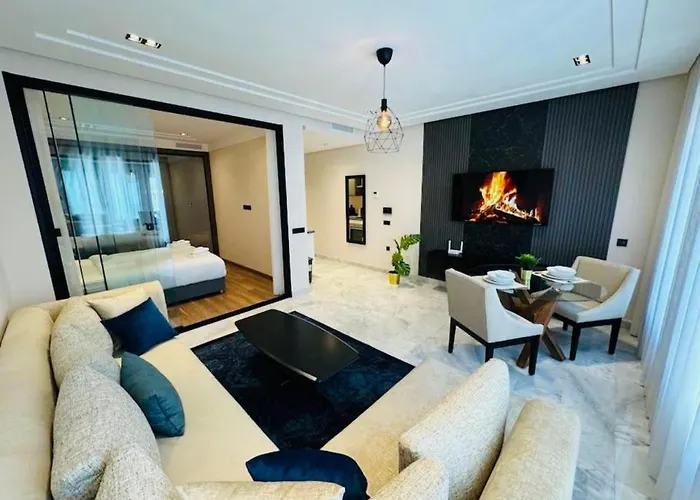 Les Joyeux Luxury Studios Et Suites