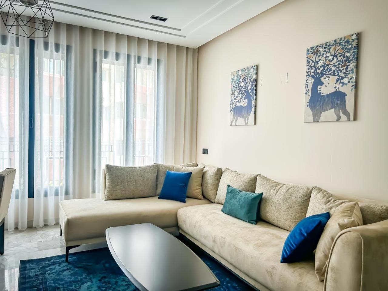 Les Joyeux Luxury Et * Casa Blanca
