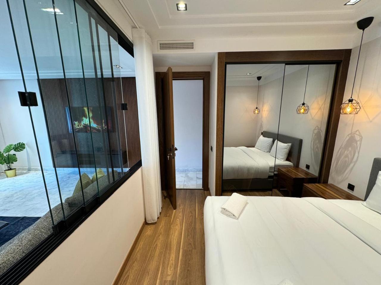 Les Joyeux Luxury Et Apartamento Casa Blanca