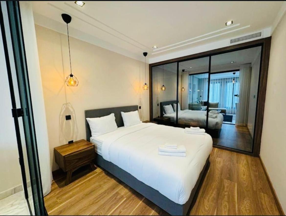 Apartamento Les Joyeux Luxury Et Casa Blanca