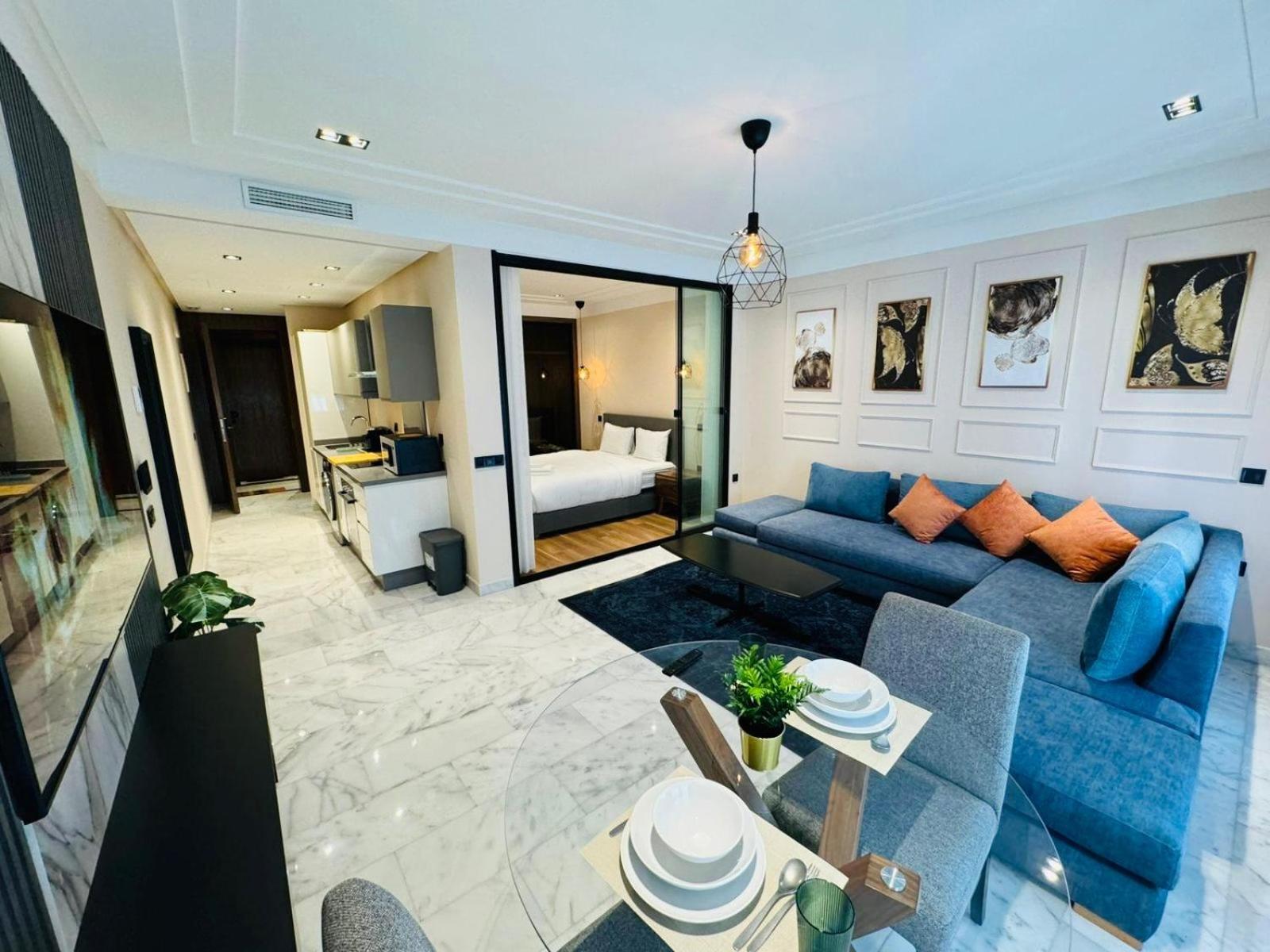 Les Joyeux Luxury Et Apartamento *