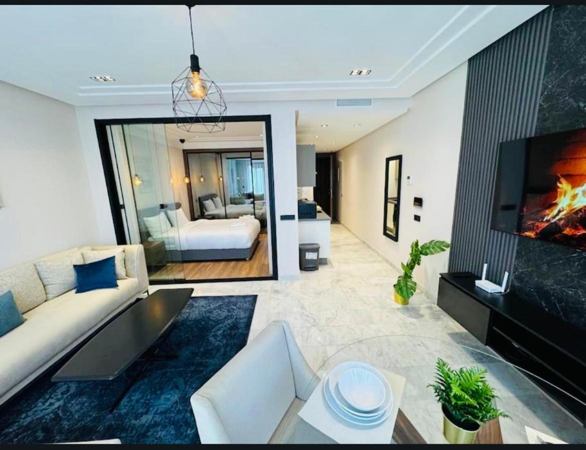 Les Joyeux Luxury Et Apartamento Casa Blanca