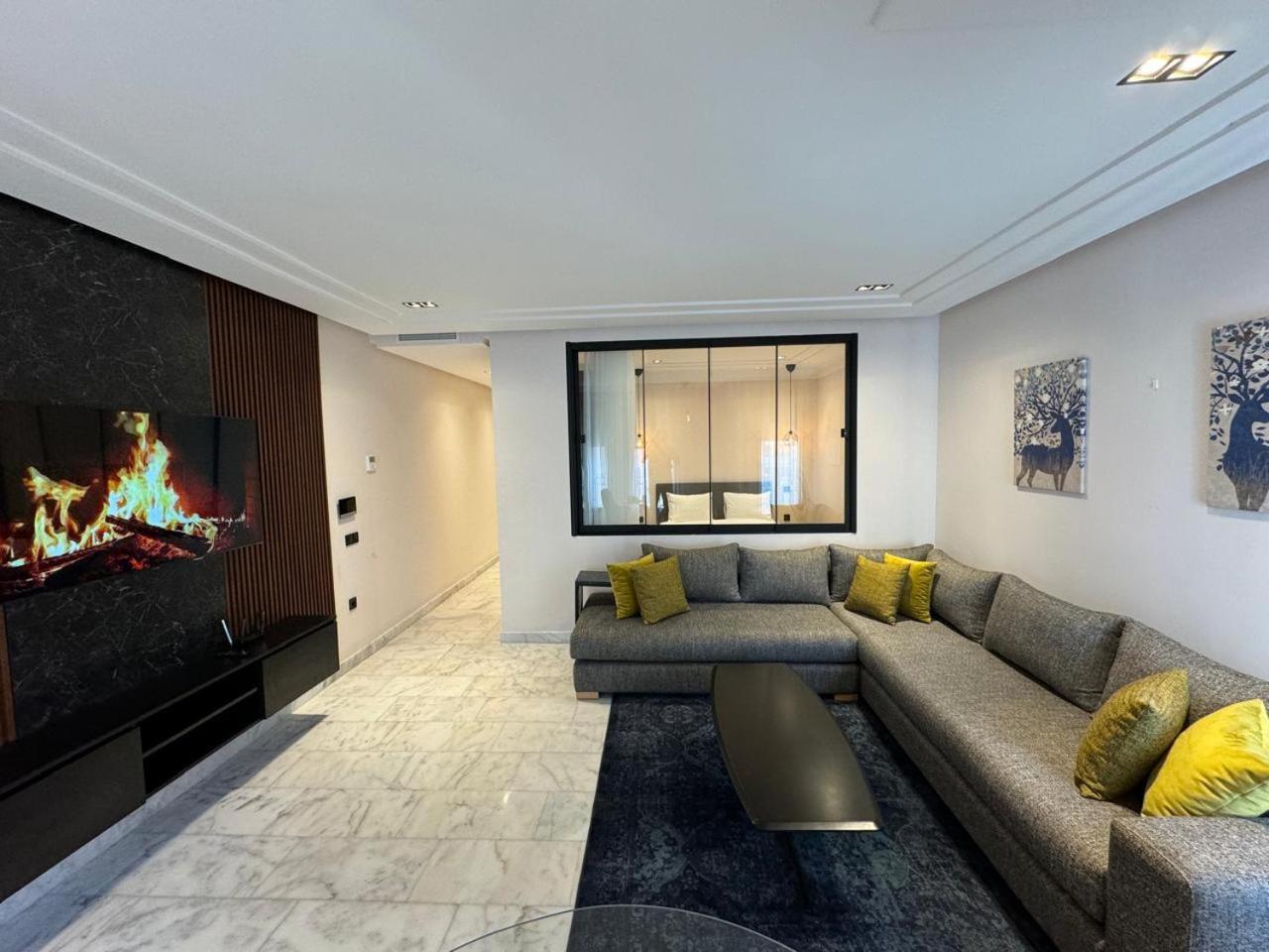 Les Joyeux Luxury Et Apartamento
