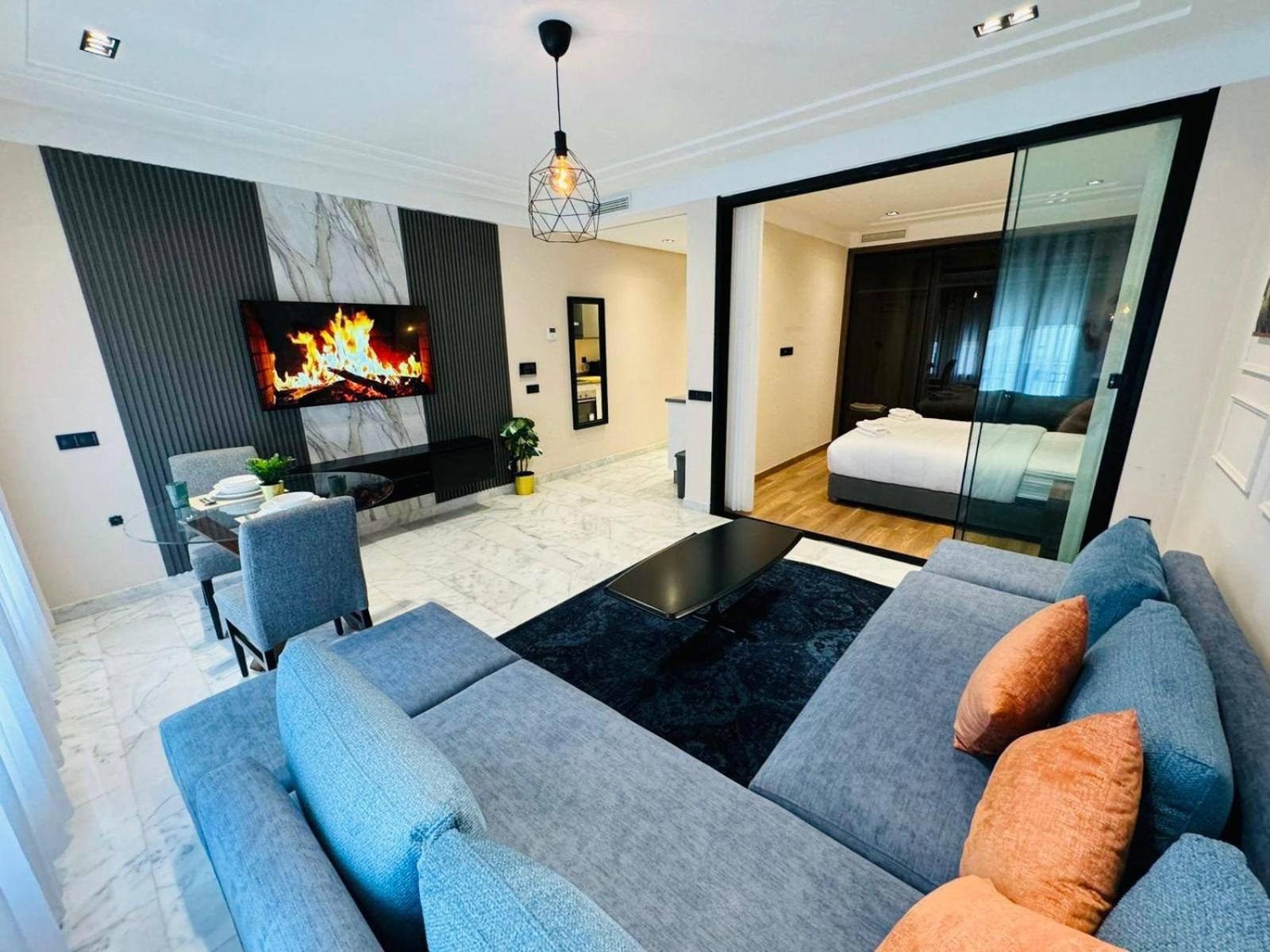 Apartamento Les Joyeux Luxury Et