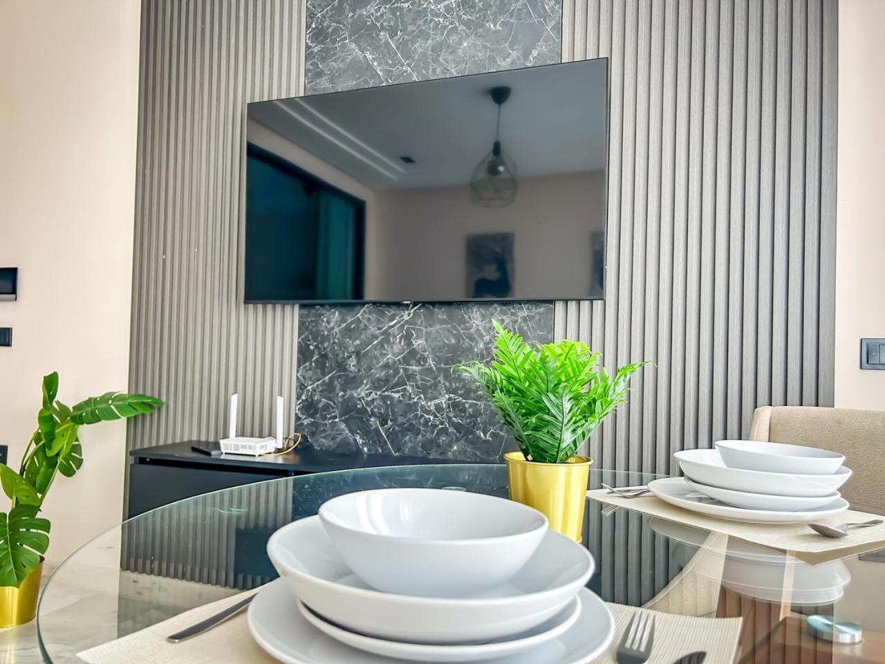 Apartamento Les Joyeux Luxury Et *