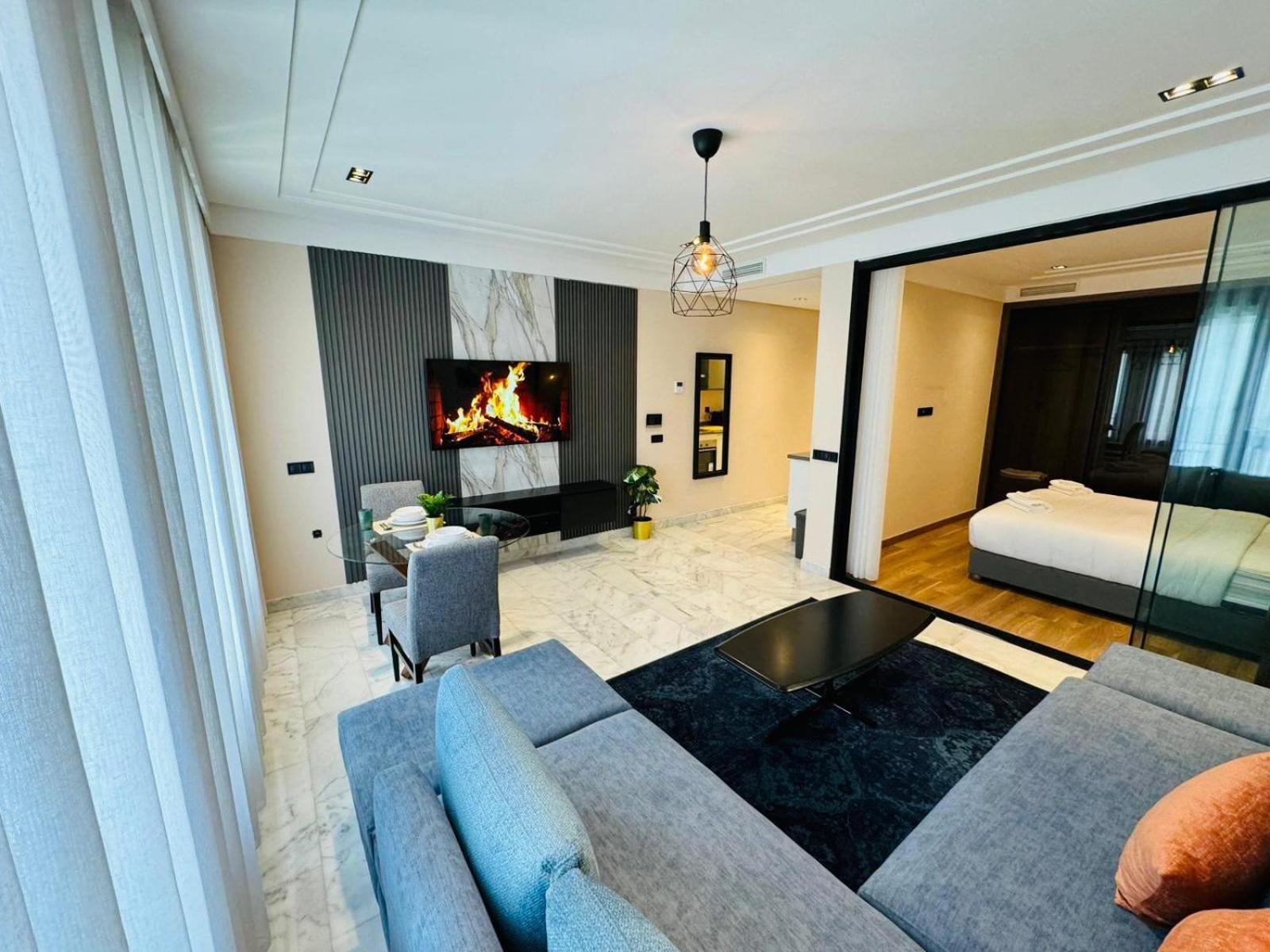 Apartamento Les Joyeux Luxury Et