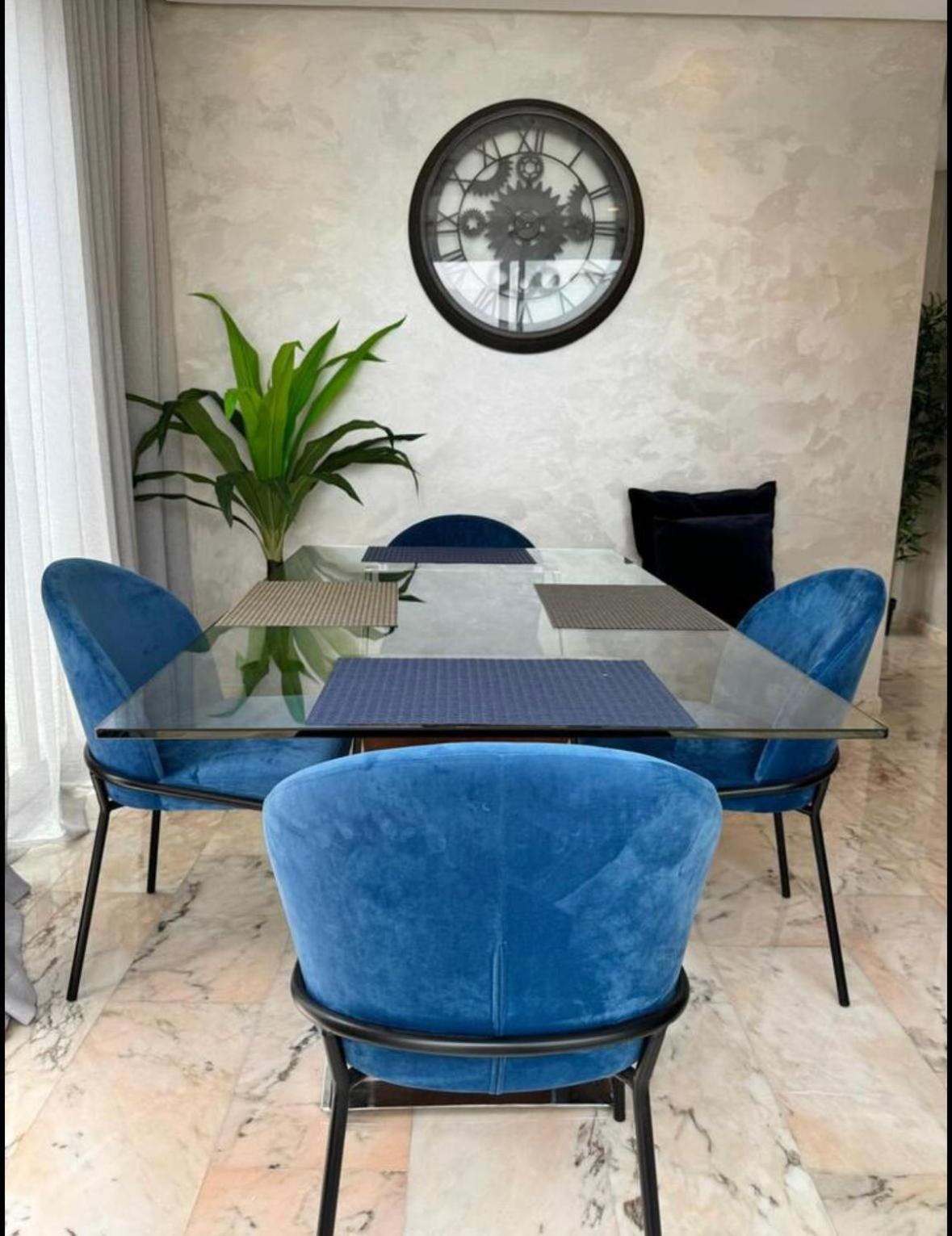 Les Joyeux Luxury Et Casa Blanca