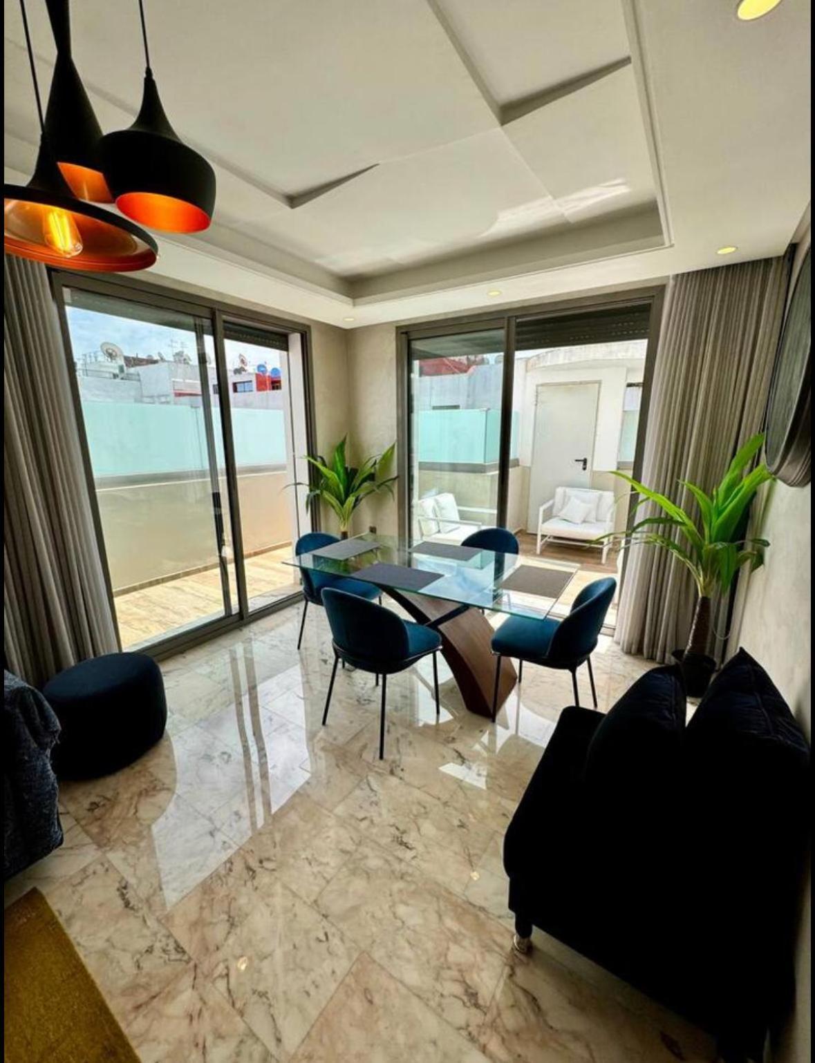 Les Joyeux Luxury Et